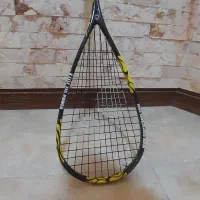 راکت اسکواش تمیز در حد نو