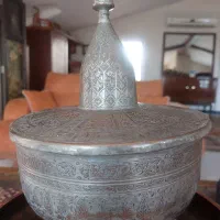 ظرف مسی قدیمی قلم‌زنی‌شده کار دست|کلکسیون اشیاء عتیقه|لواسان, |دیوار