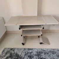 میز کامپیوتر چندمنظوره