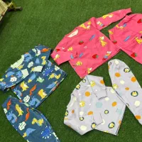 تعدادی ست وکاپشن|کفش و لباس بچه|پیر بکران, |دیوار