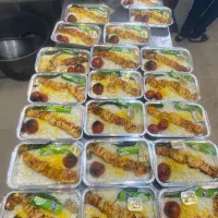 منشی و ظرف شور