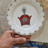 بشقاب دکوری پهلوی طرح تاج|کلکسیون اشیاء عتیقه|تهران, بهارستان|دیوار