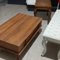 تعدای میز و عسلی