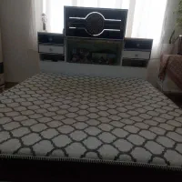 تخت خواب دونفره همرا میز ارایش بدون تشک|تخت و سرویس خواب|ملارد, |دیوار