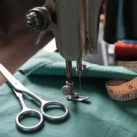 نیازمند خیاط، زیگزالدوز و وسط کار