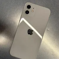 آیفون ۱۲ کم کارکرد تمیز