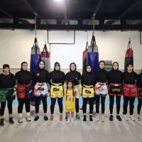 آموزش هنرهای رزمی کیک بوکسینگ و دفاع شخصی کاربردی
