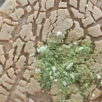 به یک فروشنده خانوم یا اقا نیازمندم