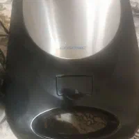 آب میوه گیری و ساندویچ ساز