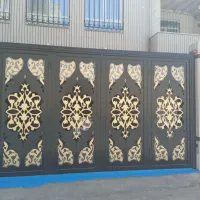 تعدادی نیروی ساده آقا برا کار نقاشی ساختمان
