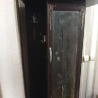 رختکن و جاکفشی
