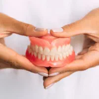 دست دندان مصنوعی با کمترین قیمت و بهترین کیفیت