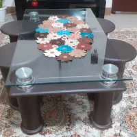 میز پذیرایی جلو مبلی همراه با میز عسلی