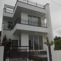 ویلا ۳۳۰ متری /شهرکی مدارک تکمیل استخر ۴ خواب مستر