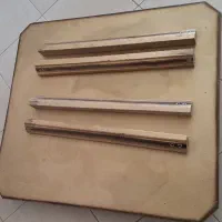 میز با پایه هاش