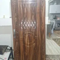 درب اتاق شیک در حد نو