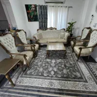 مبل ۹ نفره دوتا عسلی همراه میز جلو مبلی