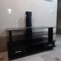 میزتلویزیون  شیشه ای در حد نو