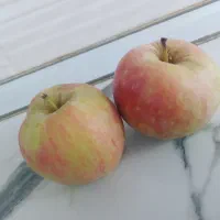 سیب قرمز