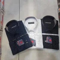 تنه دوز پیراهن مردانه داخل مغازه