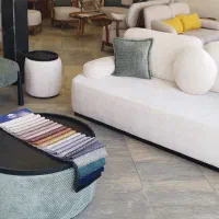 مبل راحتی/مینیمال پینترستی/با پاف و جلومبلی شرکتی|مبلمان خانگی و میز عسلی|مشکیندشت, |دیوار