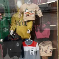 مانکن|فروشگاه و مغازه|رشت, معلولین|دیوار