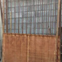 درب کارگاهی ونرده روی دیوار|مصالح و تجهیزات ساختمان|بهار, |دیوار