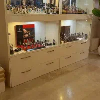یک عدد ویترین هشت کشو