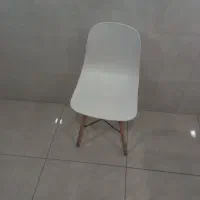 صندلی فایبرگلاس سفید