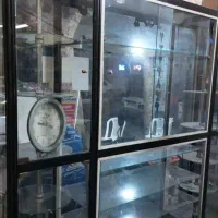 ویترین مغازه