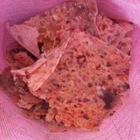 نان خشک کپک زده