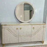 کنسول و آینه گرد