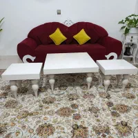 مبل 7 نفره و جلو مبلی و میز تلویزیون و میز تلفن