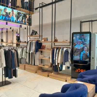 فروشنده پوشاک