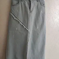 تعدادی لباس در حد نو نو