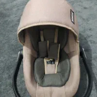 کالسکه و نی نی خواب