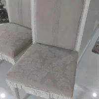 تعدادی صندلی