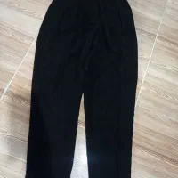 تعداد زیادی لباس