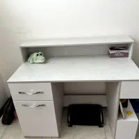 میز تحریر و صندلی و زیر پایی|میز تحریر و کامپیوتر|قائمشهر, |دیوار