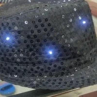 کلاه شاپو پولکی ال ای دی دار