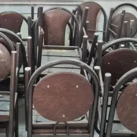 صندلی فلزی