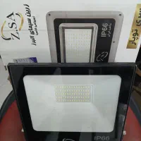 دوعدد پرژکتور