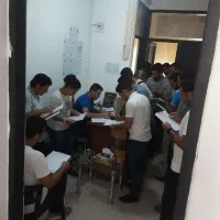 آموزش تخصصی نصب پارکت و کاغذ دیواری