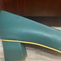 کفش|کیف، کفش، کمربند|رشت, چله خانه|دیوار