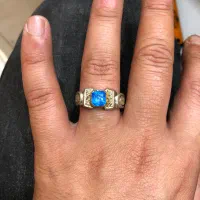 انگشتر توپاز لندن