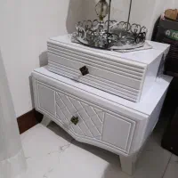 یه عدد تخت و میز آینه آرایش دورتادور باکس|تخت و سرویس خواب|کهریزک, |دیوار