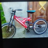 دوچرخه|دوچرخه، اسکیت، اسکوتر|قرق, |دیوار