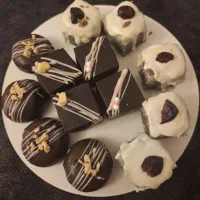 سفارش انواع کیک و شیرینی خانگی|خدمات پذیرایی، مراسم|تهران, هروی|دیوار