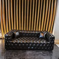 کاناپه سه نفره چرم