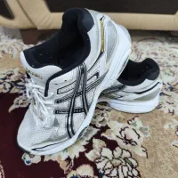 کتونی آسیکس GEL سفید چرم و توری سایز 44|کیف، کفش، کمربند|رشت, باهنر|دیوار